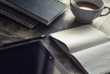 精雕细刻！哈利伯顿收获个人专属木雕版Hali1