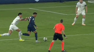 1744241238253014884.gif