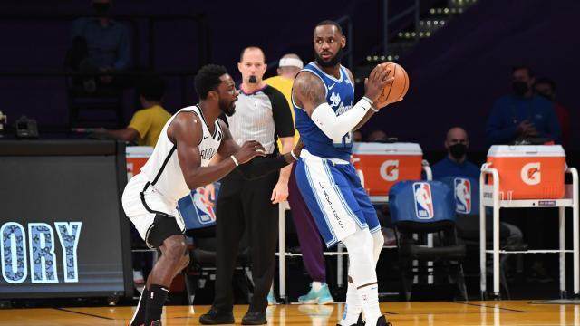 开云app-官方MVP榜：詹姆斯继续领跑 利拉德杀入前三